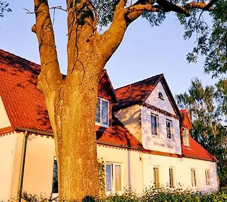 Herrenhaus Nobbin * Putgarten